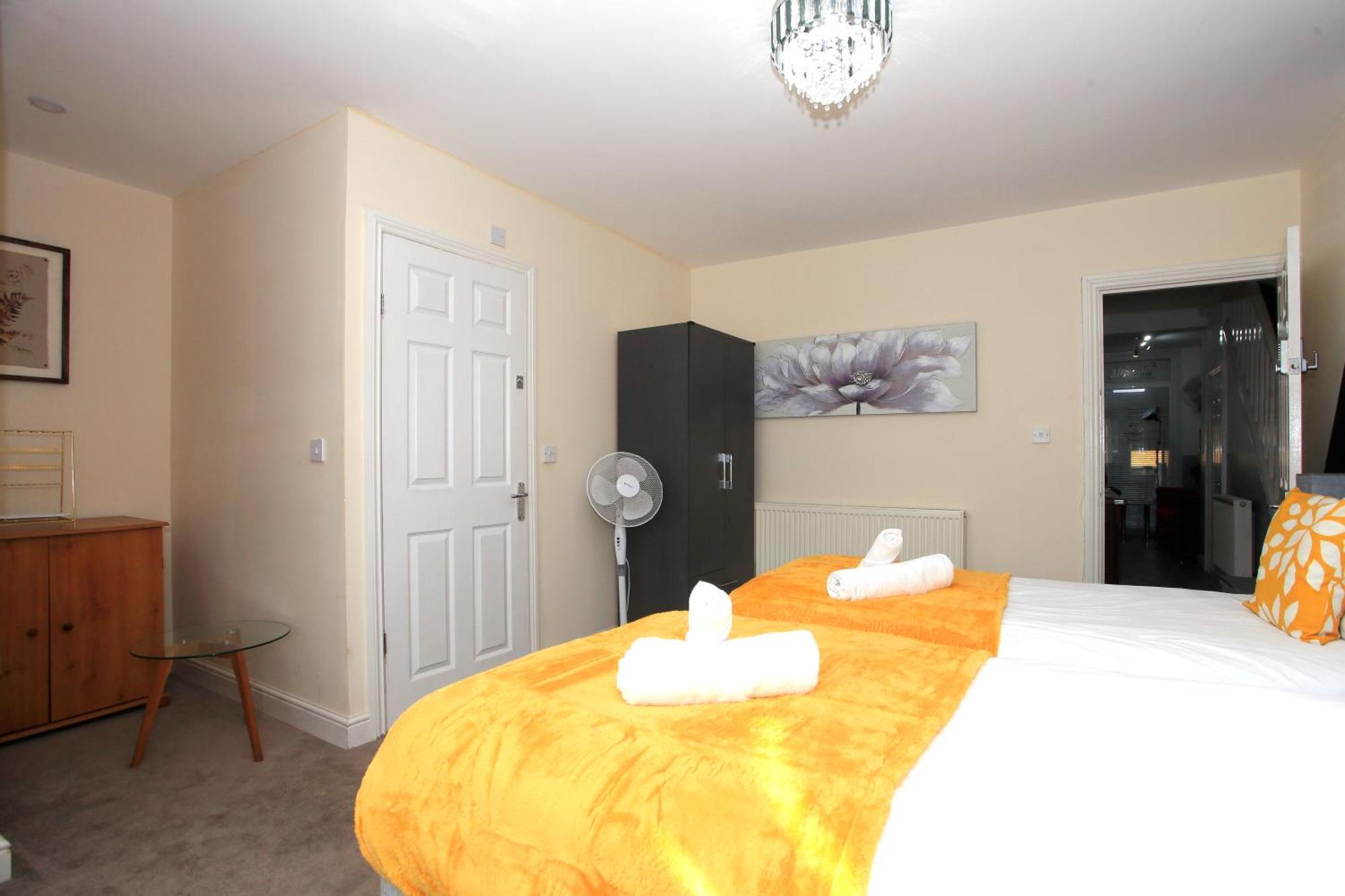 Luxury Hot Tub Entertainment Room Central Park Πήτερμπορο Εξωτερικό φωτογραφία
